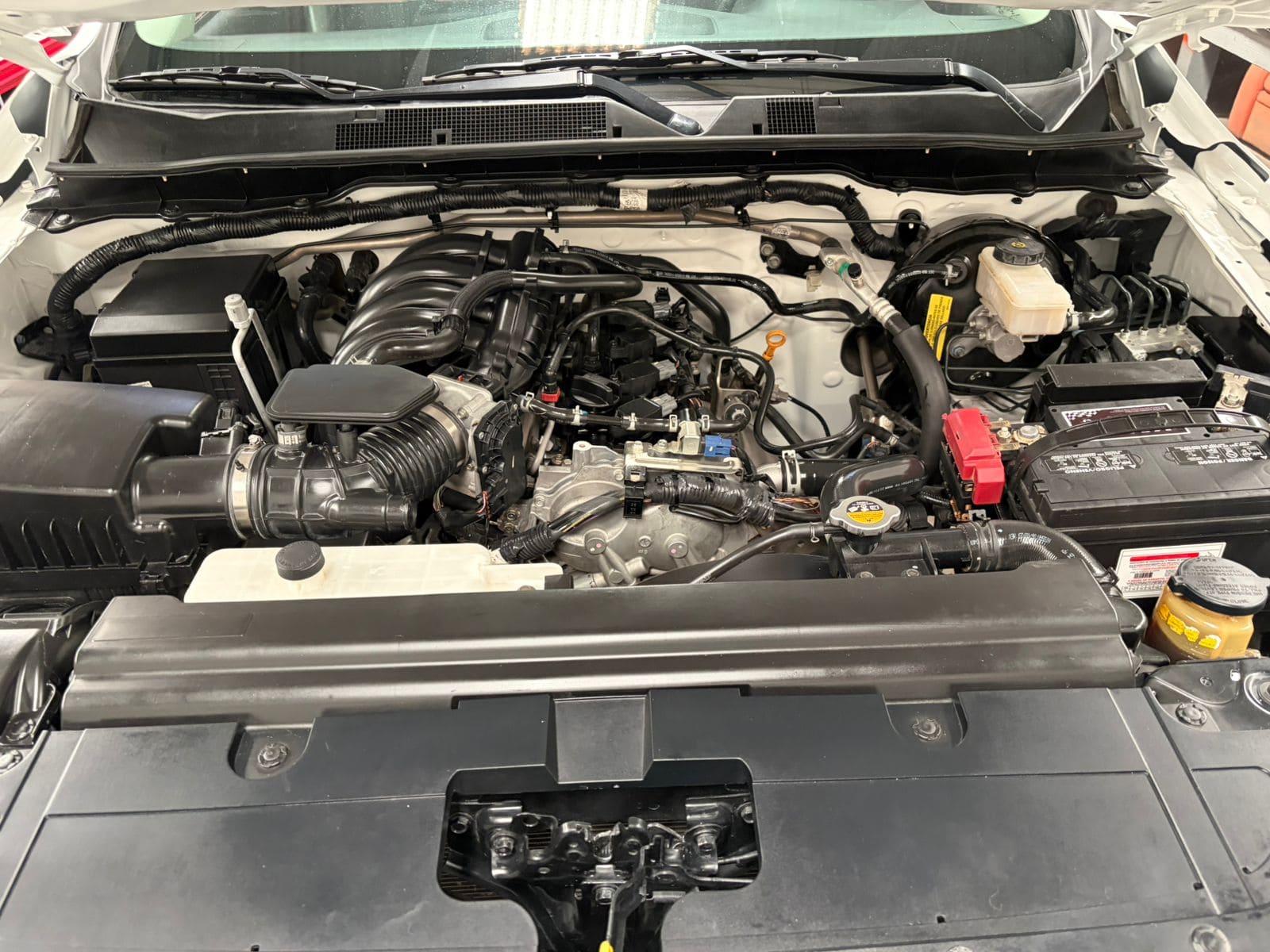 9 motor-nissan-np300-estaquitas-2023